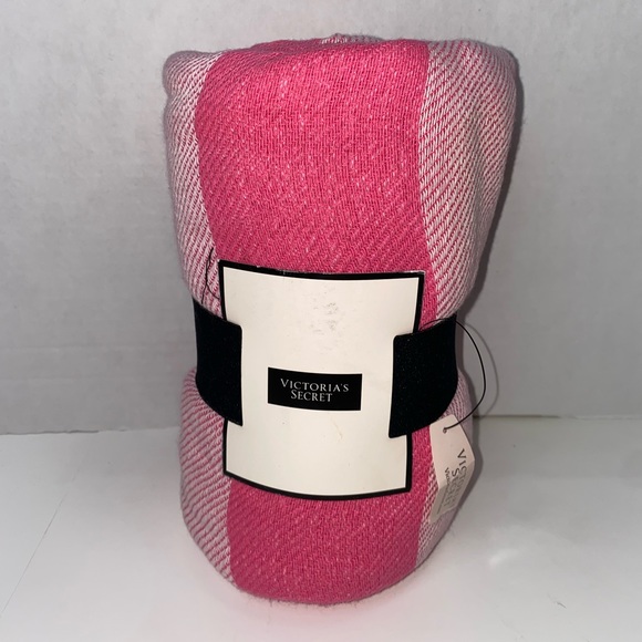 NWT Victoria Secret Blanket New - Picture 2 of 5